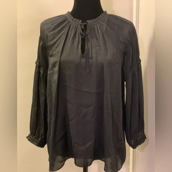 GAP Tie Front Ruffle‎ Top in Zen True Black - Picture 1 of 8